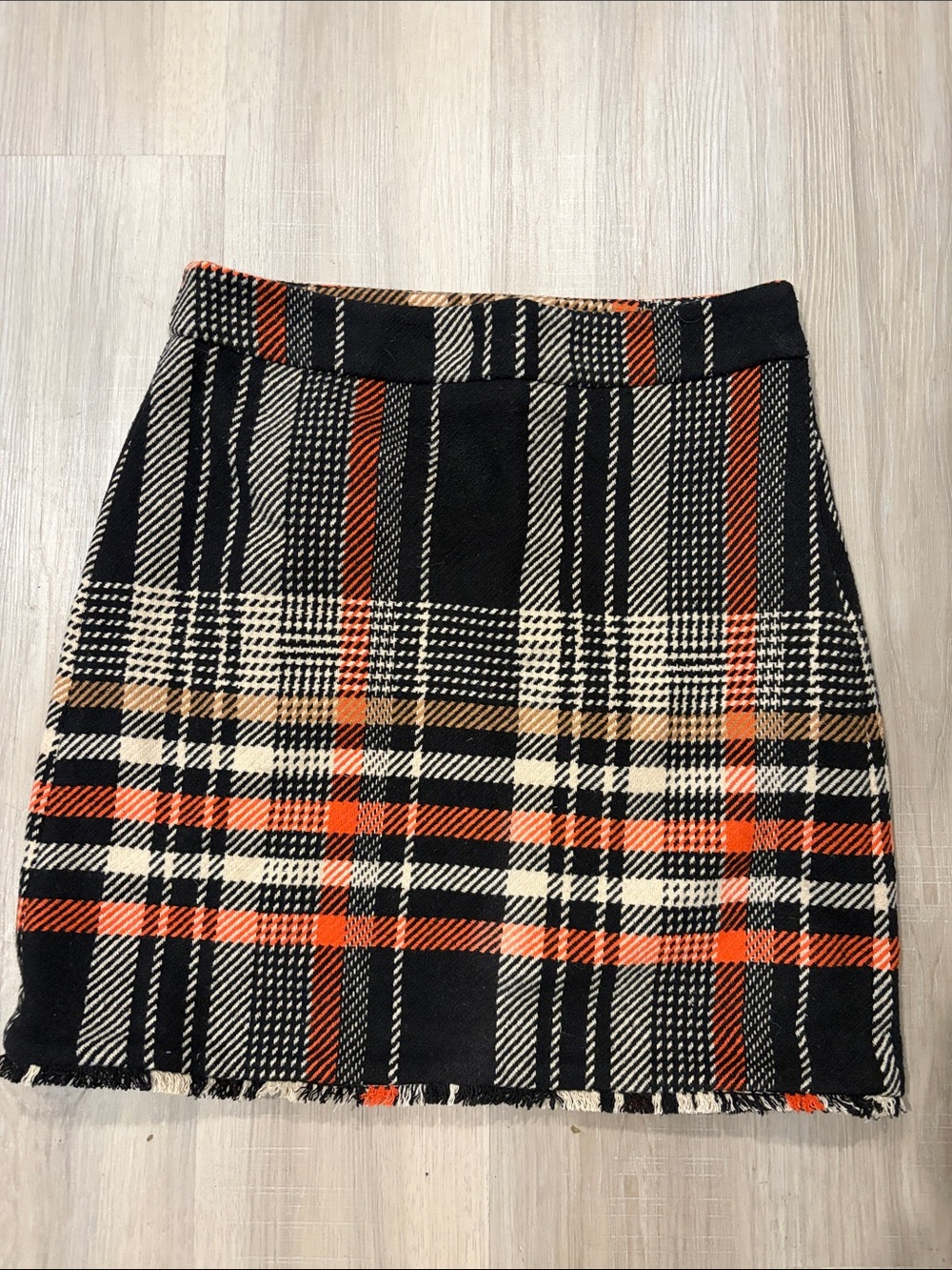 Worn Once-Anne Tylor petite Plaid Knit Mini Skirt - Black, Cream & Orange